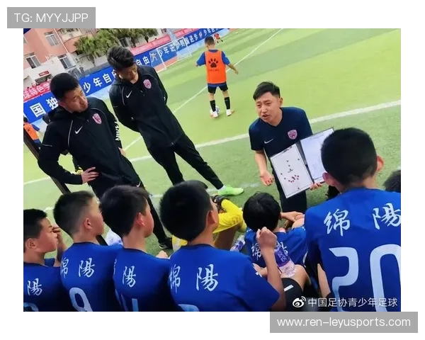 国际羽毛球协会在青训中推进教练互访与轮岗机制丰富教学经验，中国羽毛球协会教练员培训