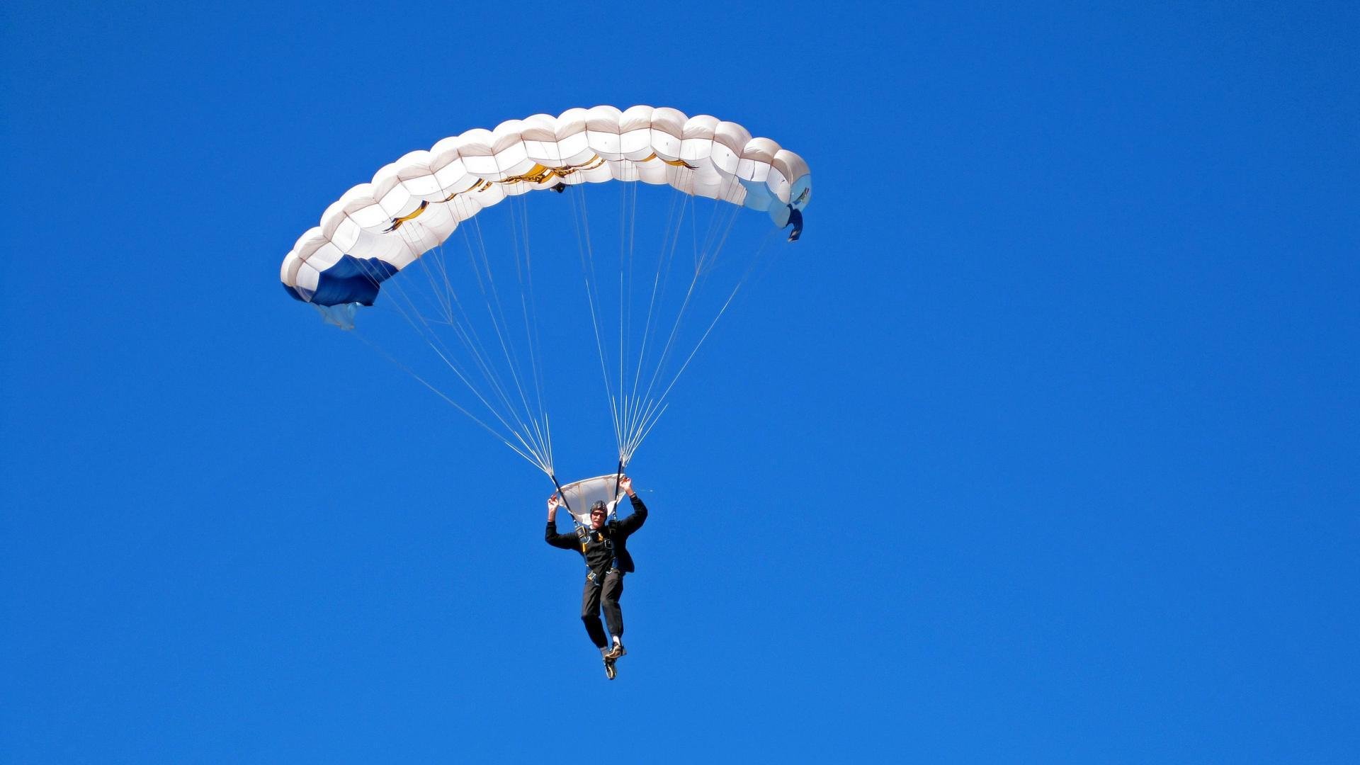 中国篮球联赛裁判员执法能力提升策略研究,篮球裁判工作